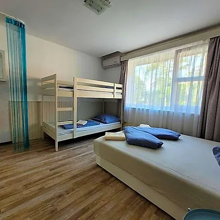 Adele Bed & Breakfast *