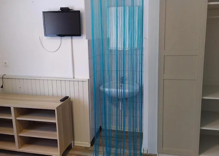 Adele לינה וארוחת בוקר