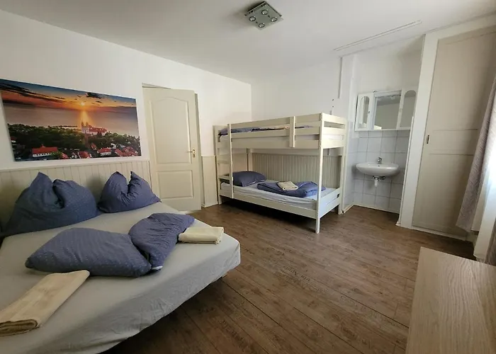 Adele Bed & Breakfast *