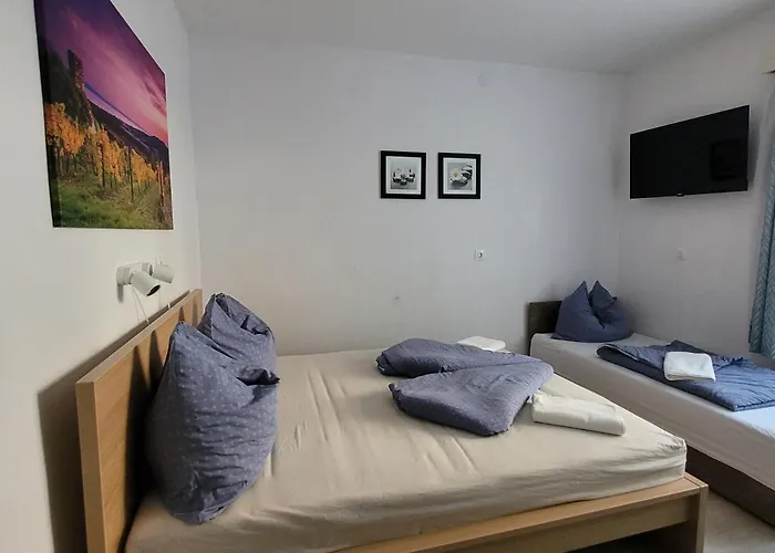 Adele Bed & Breakfast *